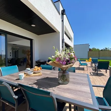L'escapade Marine, Bord De Avec Piscine Villa