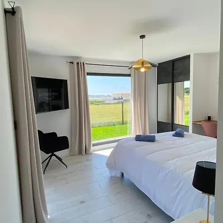 L'escapade Marine, Bord De Avec Piscine Villa *