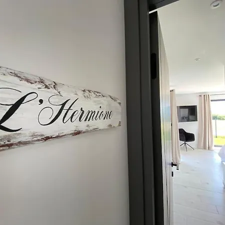 L'escapade Marine, Bord De Avec Piscine Villa *